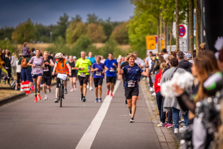 31.05.2025 Dortmund Hoerde - Do it fast Summer Edition auf Phoenix West - Laufveranstaltung Upletics 10 km Easy Lauf -  @fotostephan / Copyright Stephan Schuetze