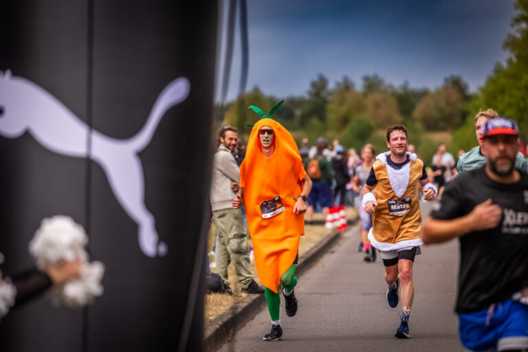 31.05.2025 Dortmund Hoerde - Do it fast Summer Edition auf Phoenix West - Laufveranstaltung Upletics 10 km Easy Lauf -  @fotostephan / Copyright Stephan Schuetze