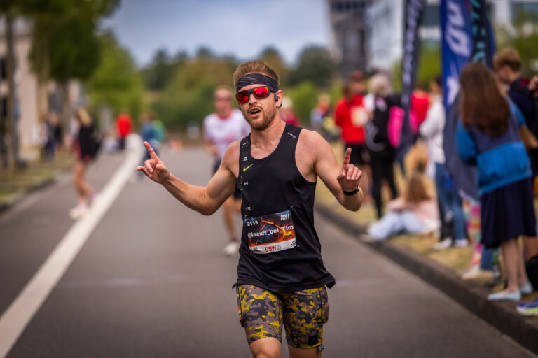 31.05.2025 Dortmund Hoerde - Do it fast Summer Edition auf Phoenix West - Laufveranstaltung Upletics 10 km Easy Lauf -  @fotostephan / Copyright Stephan Schuetze