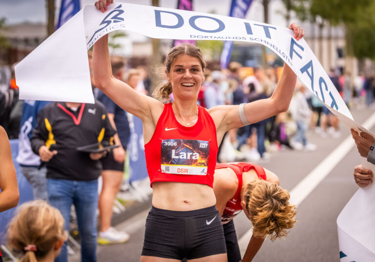 31.05.2025 Dortmund Hoerde - Do it fast Summer Edition auf Phoenix West - Laufveranstaltung Upletics 5 km Lauf -  @fotostephan / Copyright Stephan Schuetze